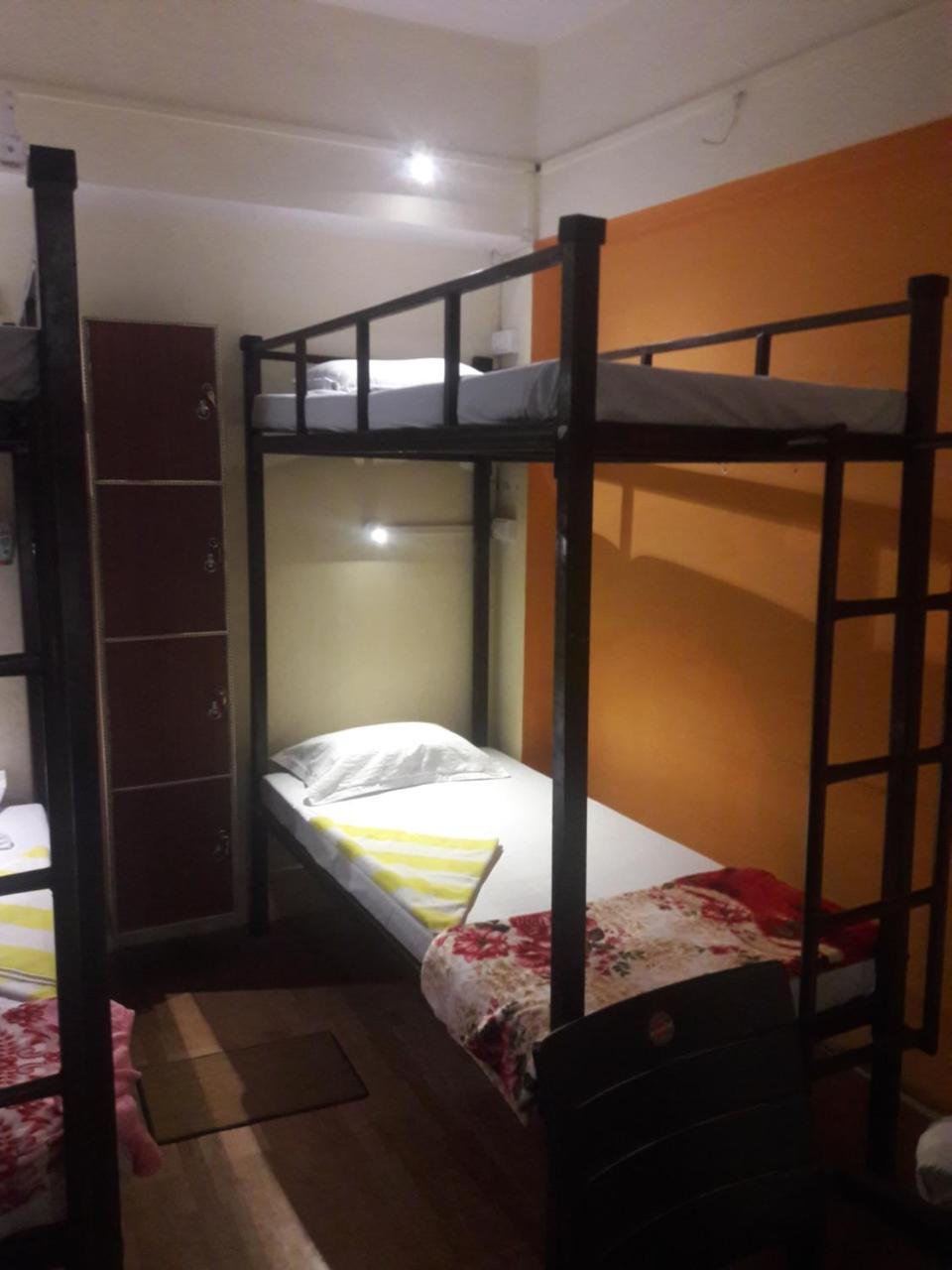 Buddha Guest House Varanasi Habitación foto